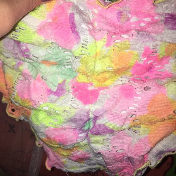 Adorable 2-Piece Victoria’s Secret Bathing Suit - Picture 7 of 7